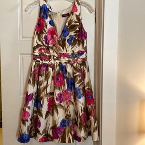 Eliza J Floral dress with Pockets 👗